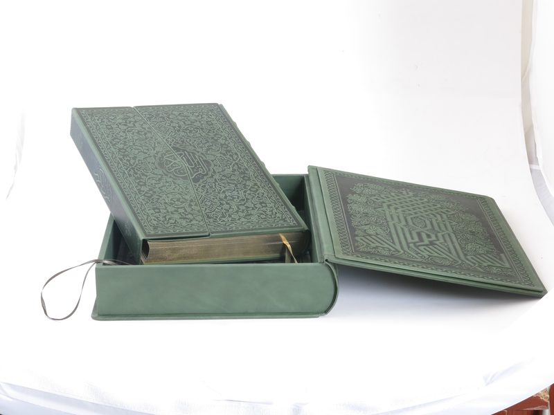Green leather clamshell traycase, open